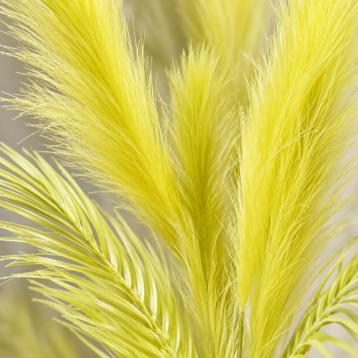 Artificial Yellow Pampas Grass Bunch – 70 cm Decorative Plume Spray for Vases, Home & Event Décor
